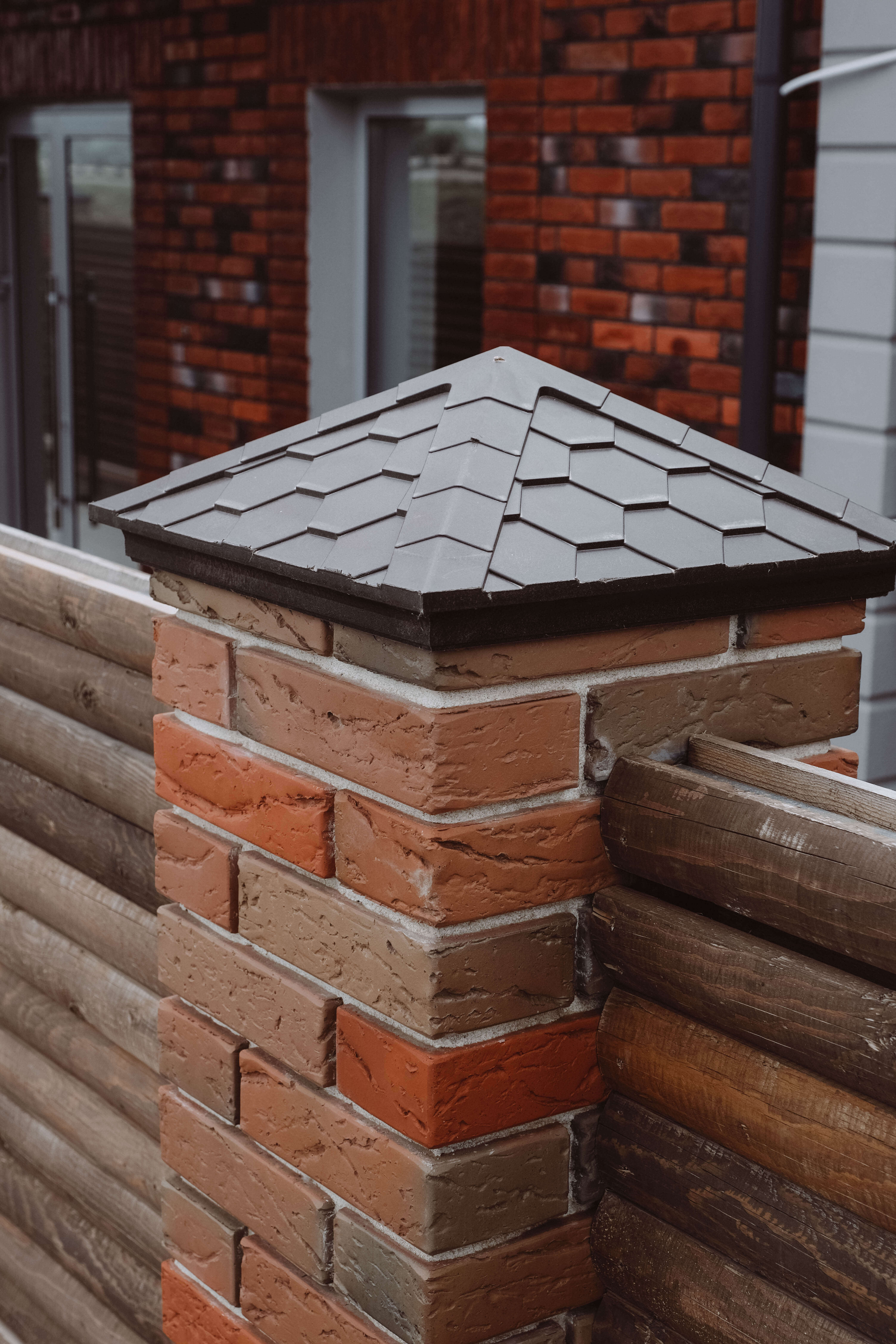 Колпак Zking Эверест Коричневый на столб 1.5х1.5 кирпича (390х390мм) в Белгороде фото